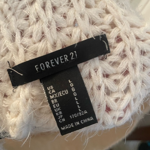 Forever 21 Crop, off the shoulder Sweater - Picture 3 of 3